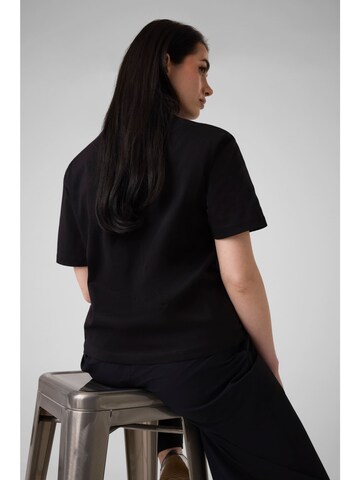 GUESS T-Shirt in Schwarz
