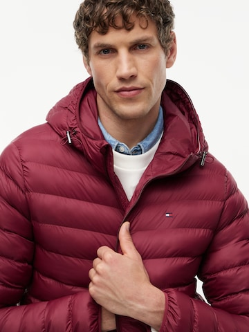 TOMMY HILFIGER - Chaqueta de entretiempo en rojo