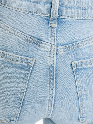 Bershka Flared Jeans i blå