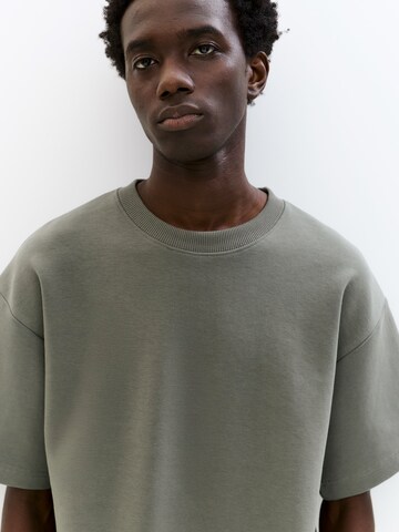 Pull&Bear T-Shirt in Grün