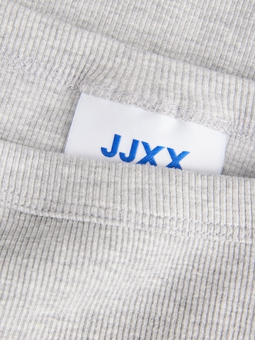 Top di JJXX in grigio
