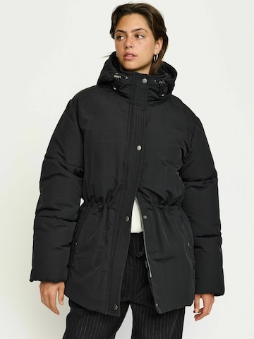 Soft Rebels Talviparka 'SRDune' värissä musta: etupuoli