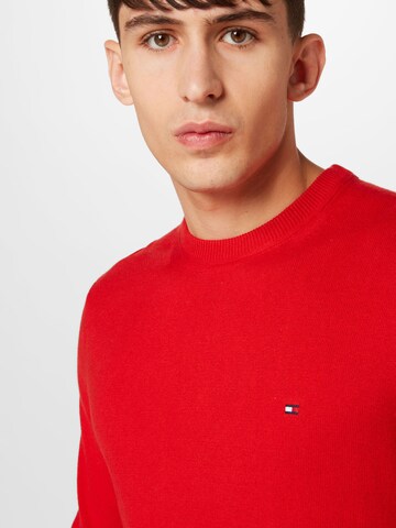 TOMMY HILFIGER Sweater in Red