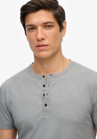 T-Shirt Superdry en gris