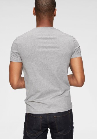 TOMMY HILFIGER Regular Fit T-Shirt in Grau