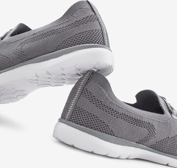 Scarpa slip-on di LASCANA in grigio