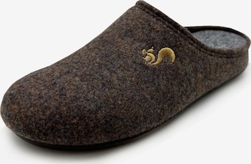 thies Hausschuh 'thies 1856 ® Recycled PET Slipper' in Braun: Vorderseite