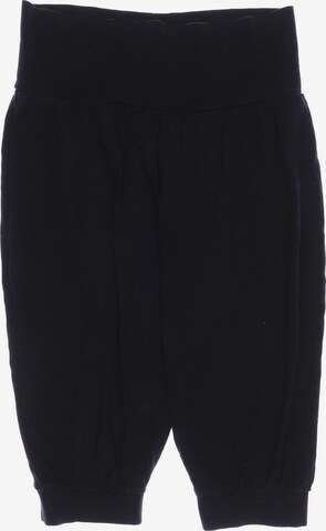 hessnatur Shorts in M in Black: front