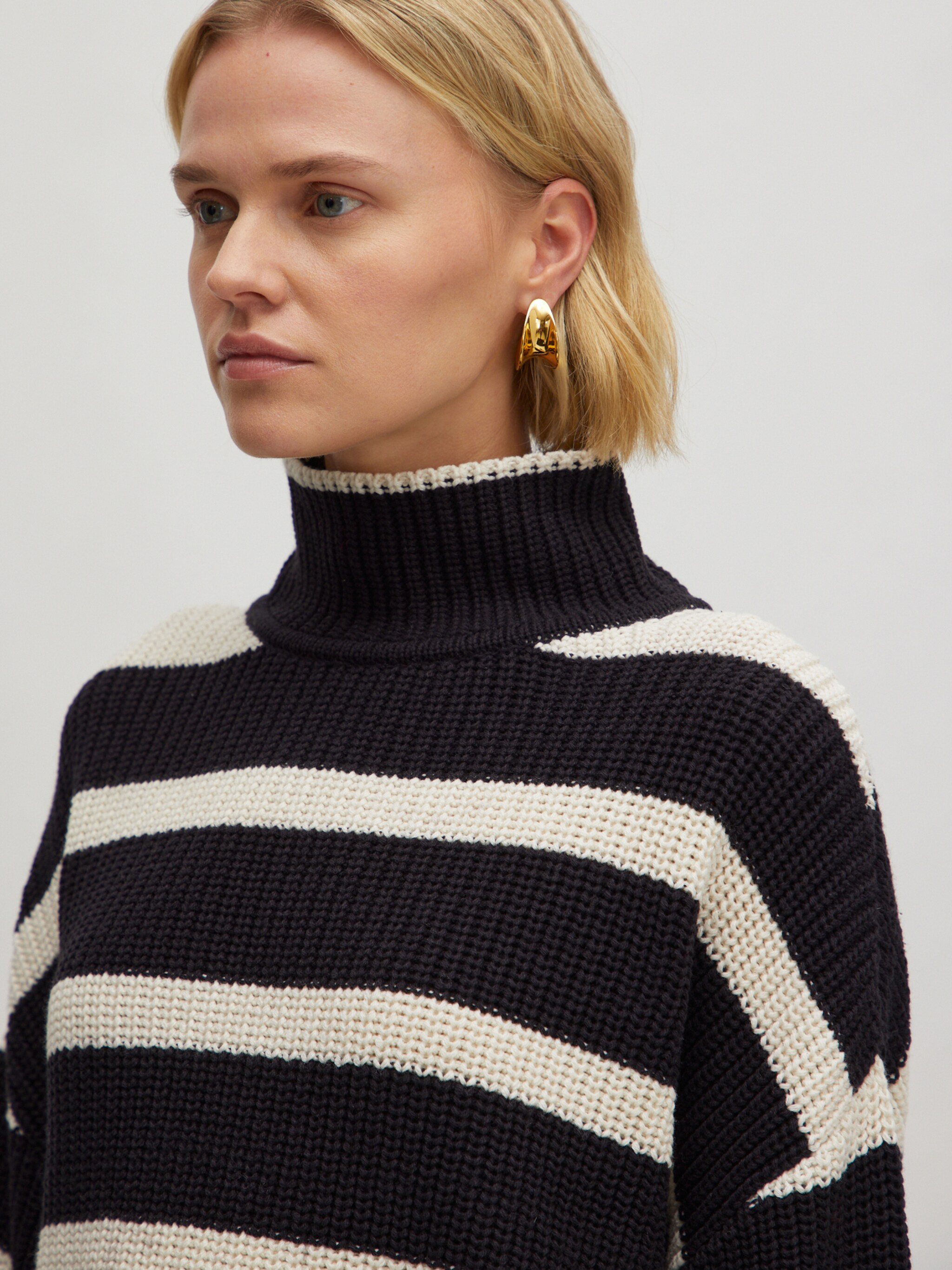 EDITED Produits Pull-over 'Matthea' noir