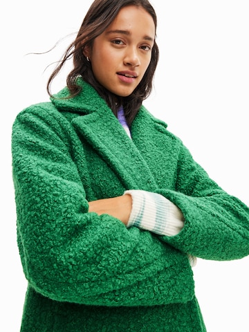 Desigual Ανοιξιάτικο και φθινοπωρινό παλτό 'LONDON' σε πράσινο