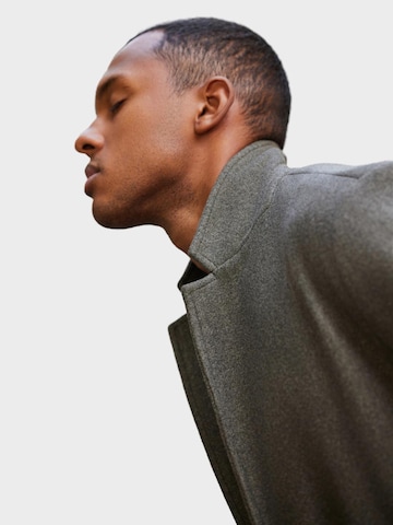 Ombre Between-seasons coat in Grey