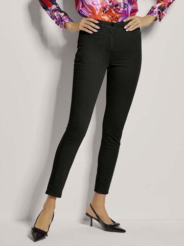 MADELEINE Skinny Jeans in Zwart: voorkant