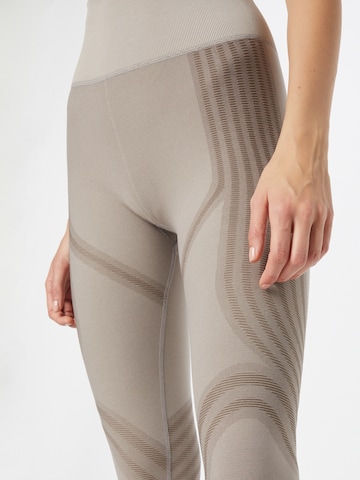 Skinny Pantalon de sport 'Les Mills' Reebok en gris
