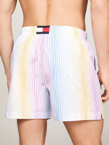 Shorts de bain 'Essential' TOMMY HILFIGER en mélange de couleurs