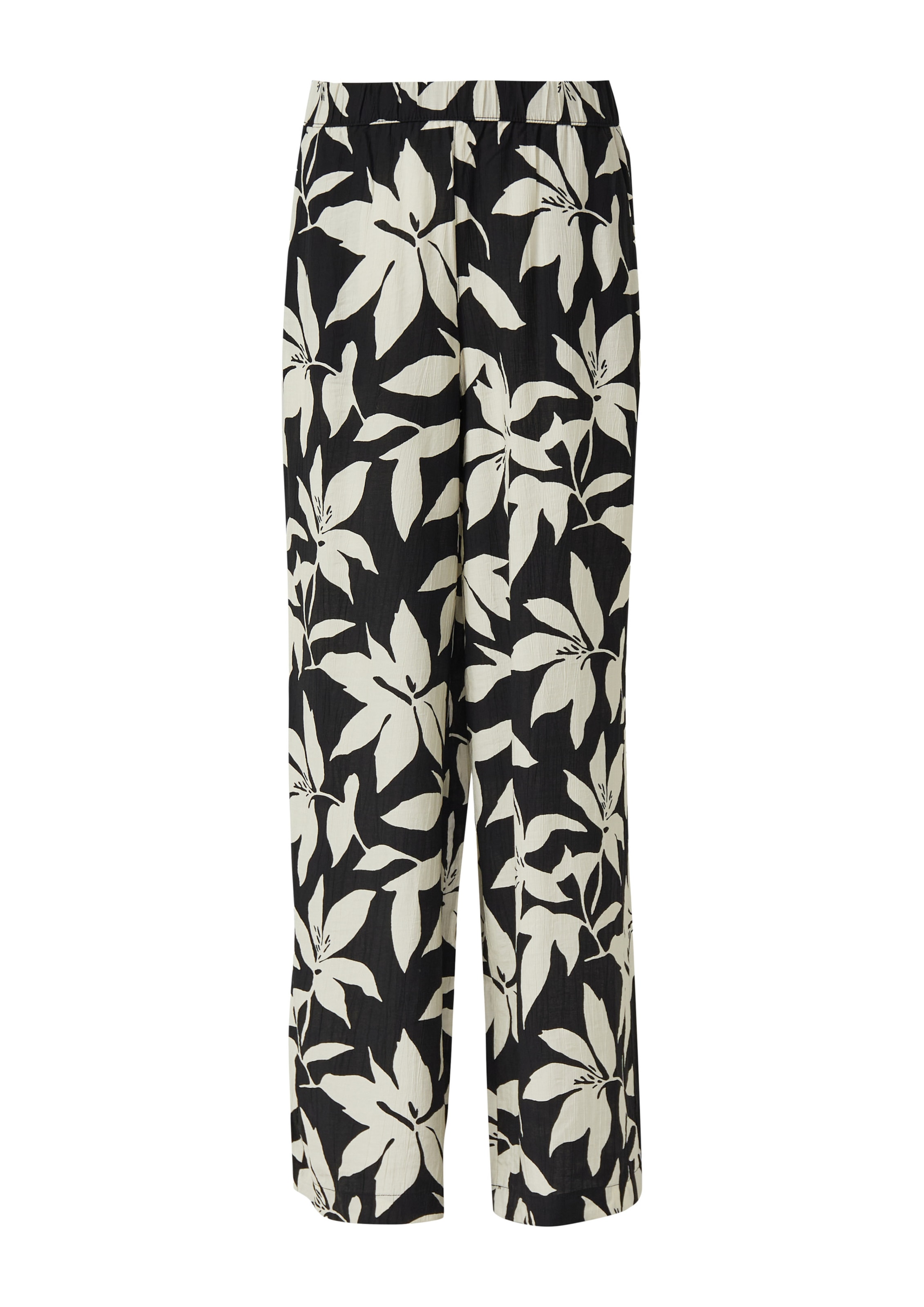 s.Oliver Hose in Schwarz: Vorderseite