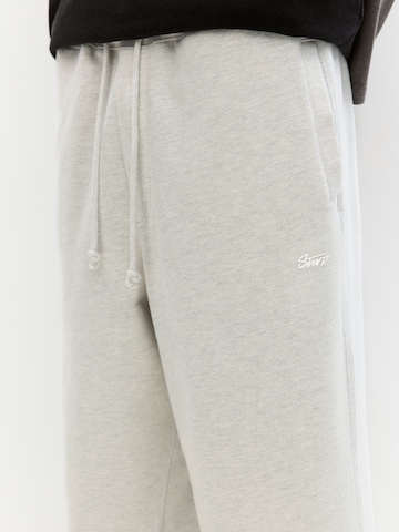Pull&Bear Loosefit Bukser 'STWD' i hvid