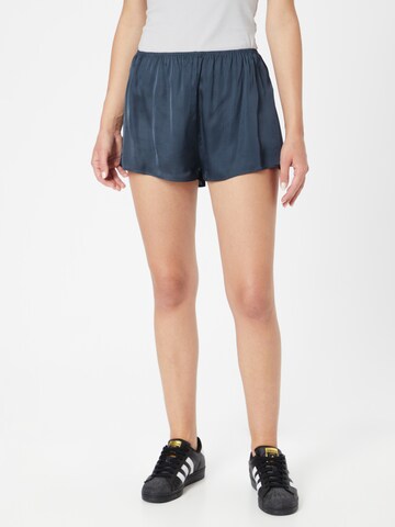 WEEKDAY Loosefit Shorts 'Tiny' in Grün: Vorderseite