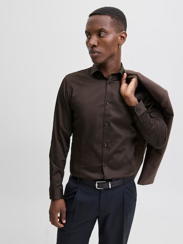Slim fit Camicia di JACK & JONES in marrone
