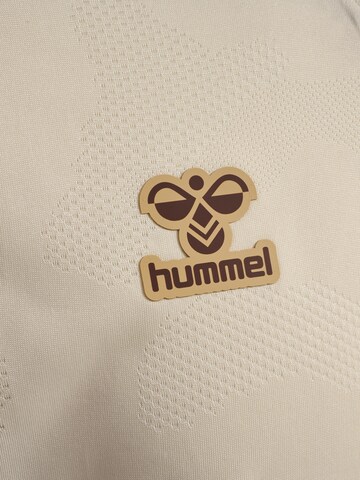 Hummel Performance shirt in Beige