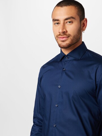 Coupe slim Chemise 'Kason' HUGO en bleu