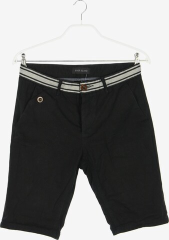 River Island Chino-Shorts in 30 in Schwarz: front