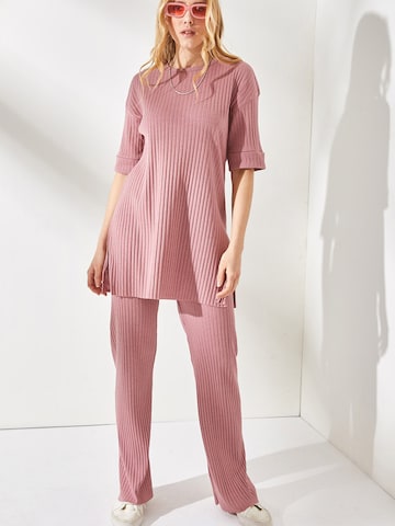 Pantalons de tailleur olalook en rose