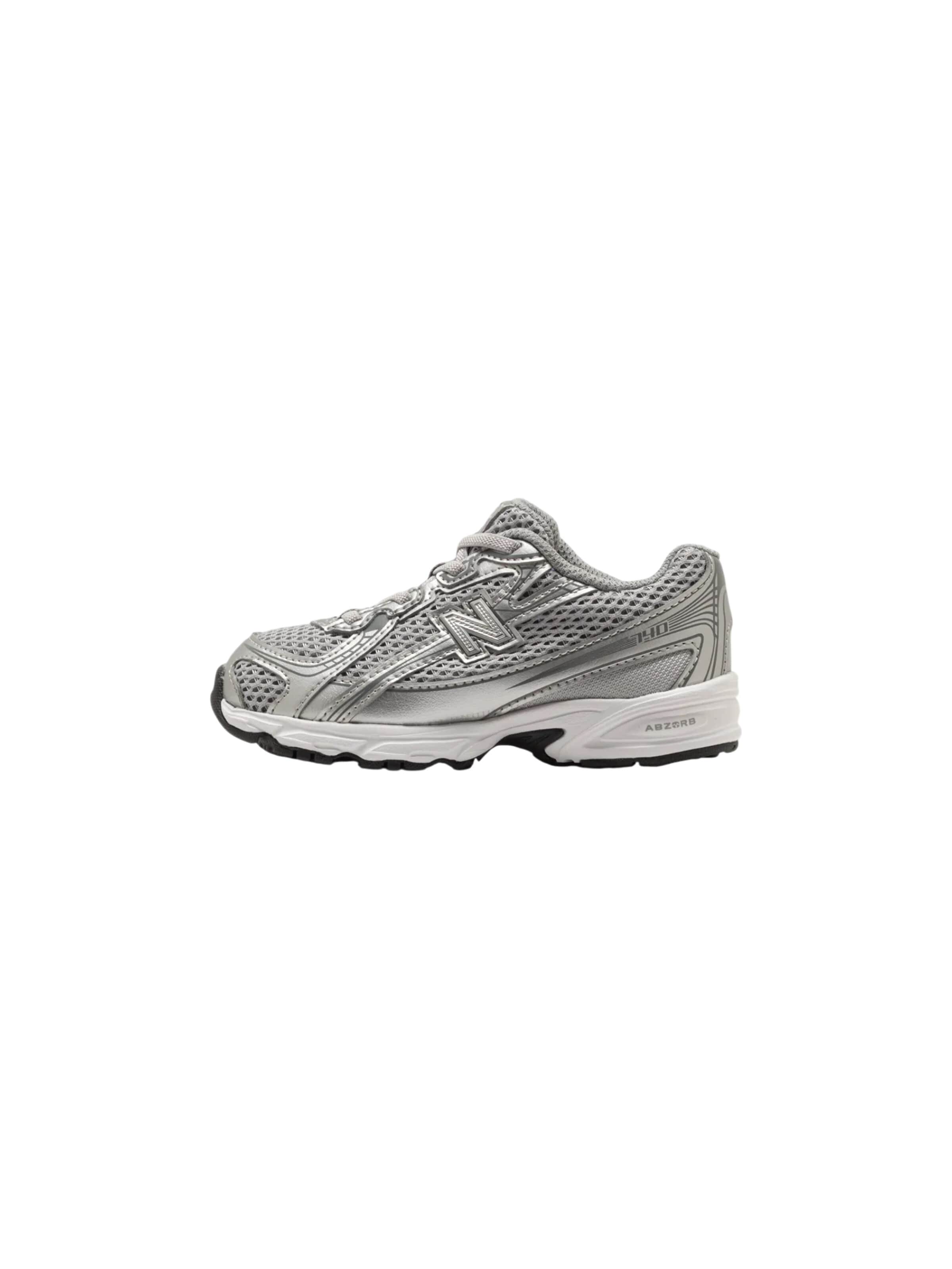 Baskets new balance en argent : devant