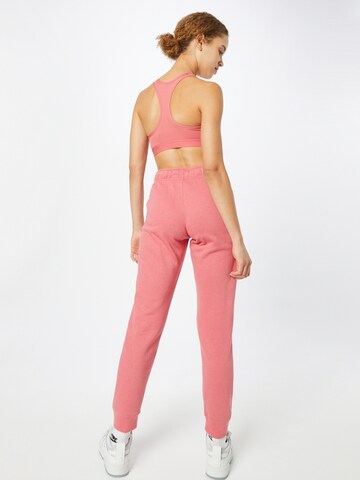 Nike Sportswear Tapered Broek in Roze