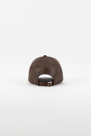 ALPHA INDUSTRIES Cap in Braun