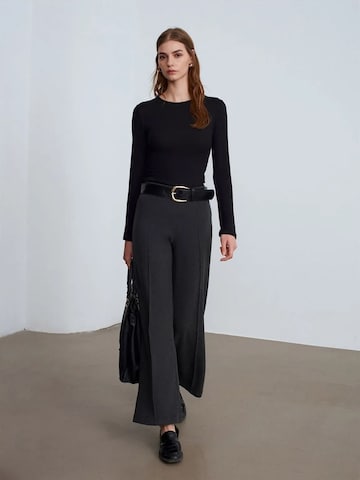 Wide Leg Pantalon Dilvin en gris