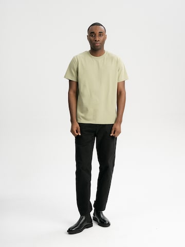 MELA T-shirt 'PRAVIN' i grön