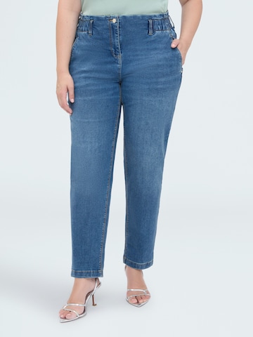 Coupe slim Jean Fiorella Rubino en bleu