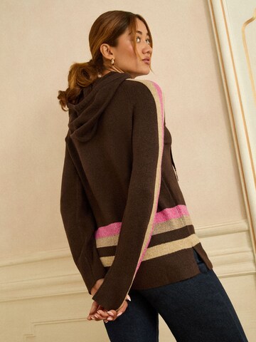 love & roses Pullover in Braun
