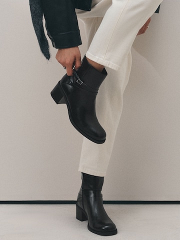 Next Enkellaarsje 'Forever Comfort' in Zwart