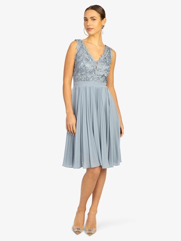 Rochie de cocktail de la Kraimod pe albastru