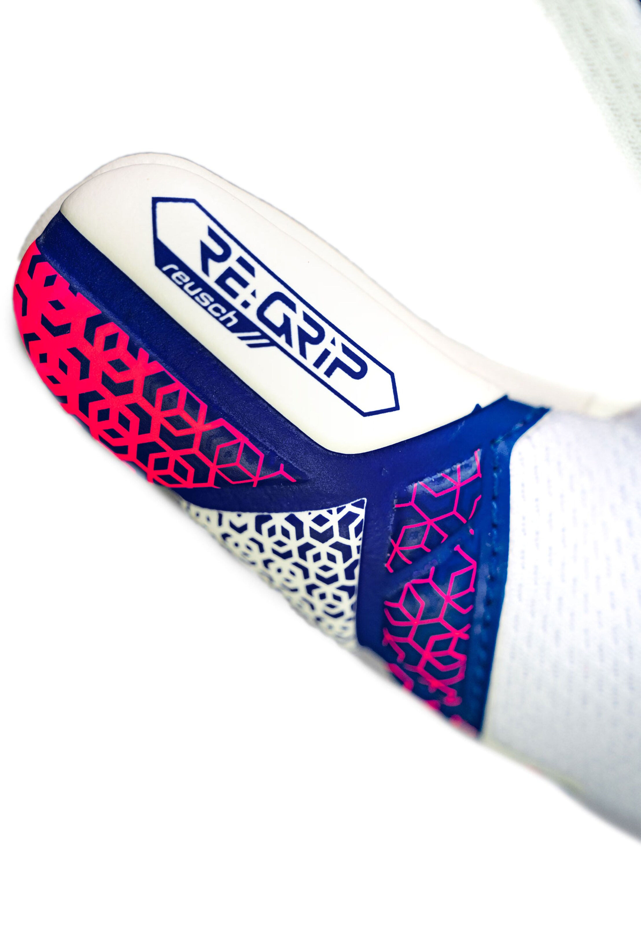 REUSCH Sports gloves 'Attrakt RE:GRIP NC Junior' in Purple