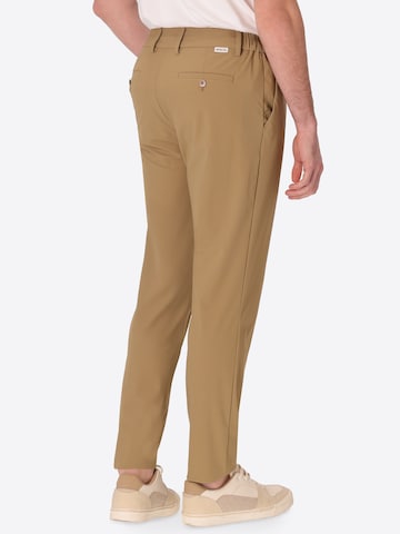 Regular Pantalon à pince 'T. ACTIVE' Distretto12 en marron