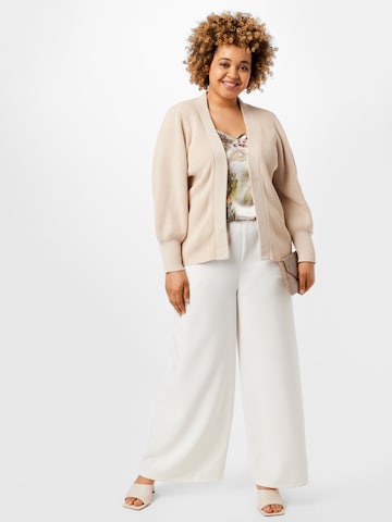 Selected Femme Curve Neuletakki 'Ammy' värissä beige