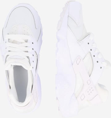 Nike Sportswear - Zapatillas deportivas 'Huarache' en blanco