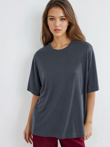 Maglietta di Busem in grigio: frontale