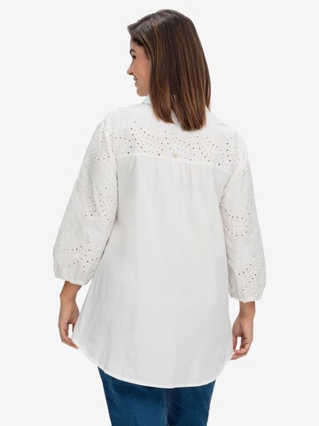 SHEEGO Blouse in White