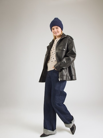 Pulover 'VIDottie' de la VILA pe bej