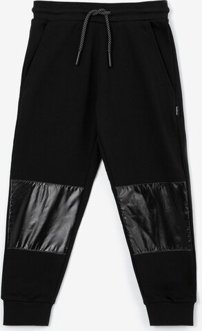 Gulliver Tapered Pants in Black: front