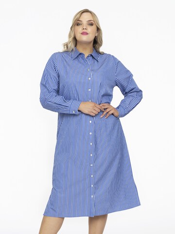 Yoek Shirt Dress in Blue: front