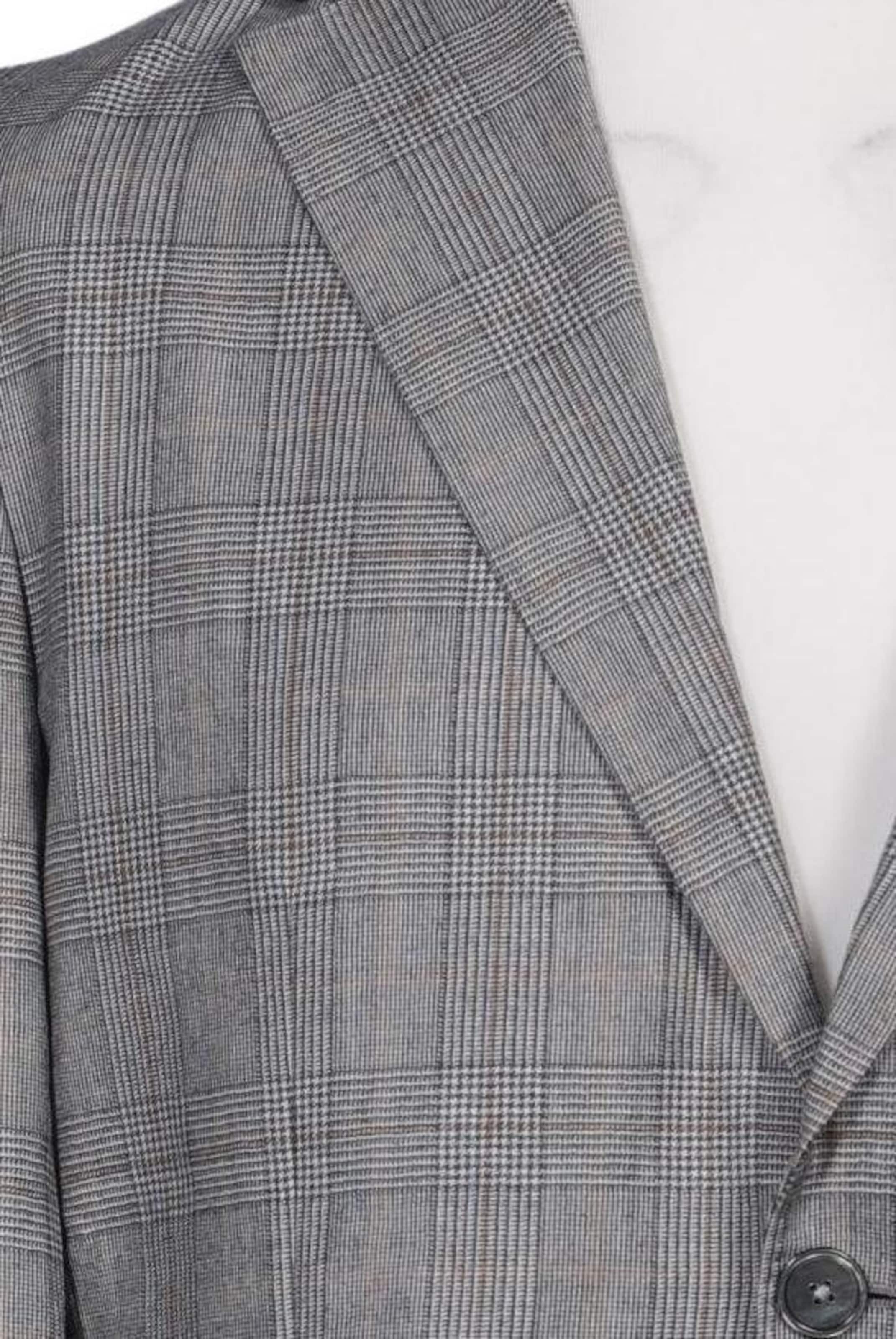 BOSS Suit Jacket in M-L in Grey