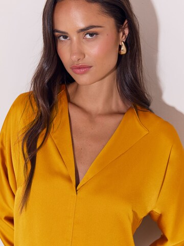 Lipsy Blouse in Yellow