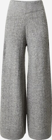 ESPRIT Pants in Grey: front