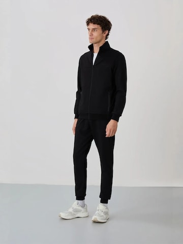 Tommy Life Tracksuit 'Aktive Sets' in Black