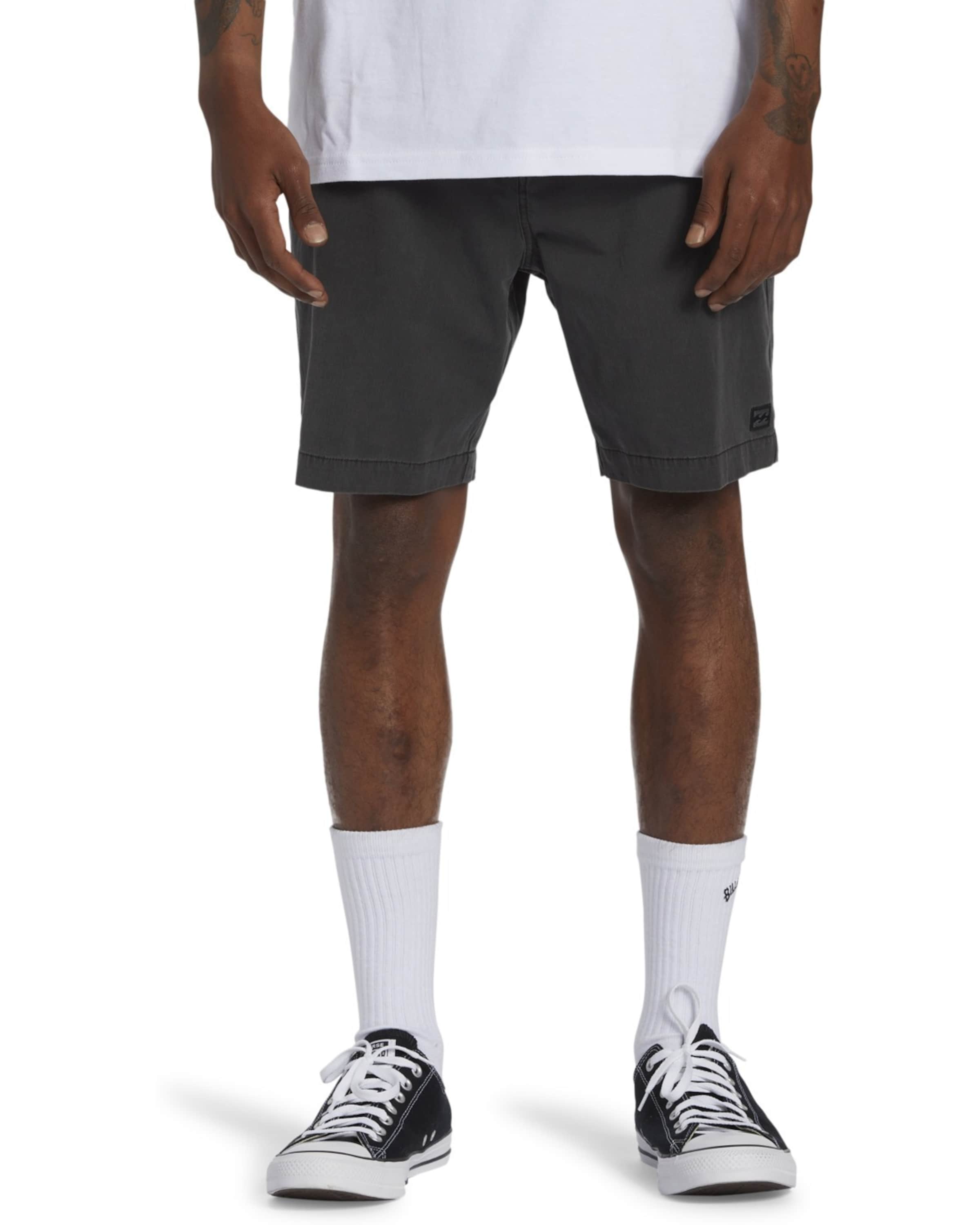 Regular Pantalon de sport BILLABONG en gris : devant