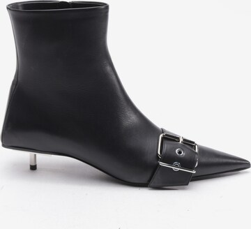 Balenciaga Dress Boots in 36 in Black: front